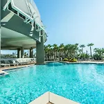 Laketown Wharf 806