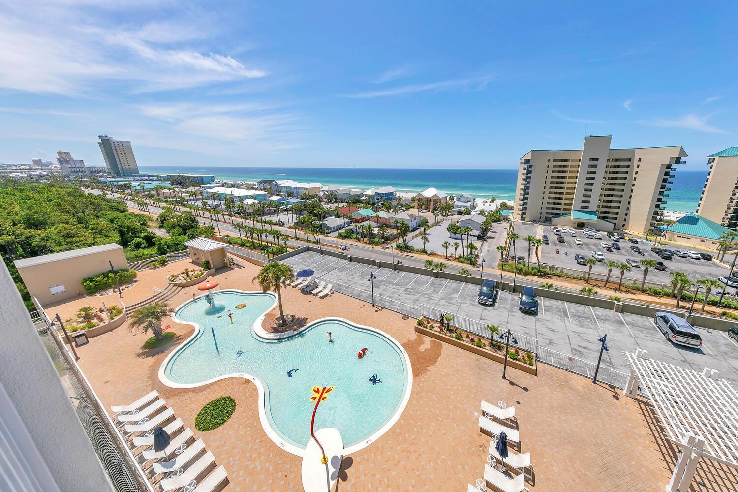 Laketown Wharf 806 Holiday home